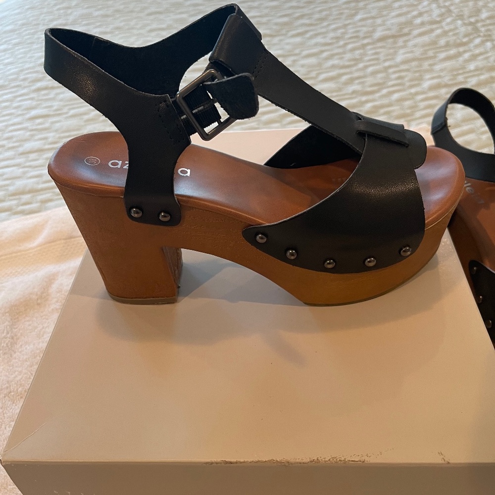 Sandal platform